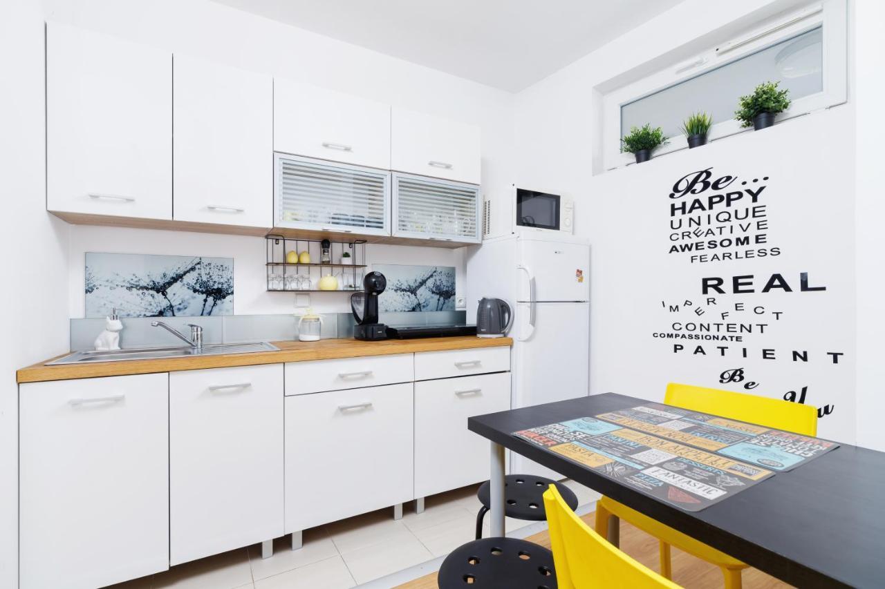 Studio Pradnik Bialy Krakow By Renters Lägenhet Exteriör bild
